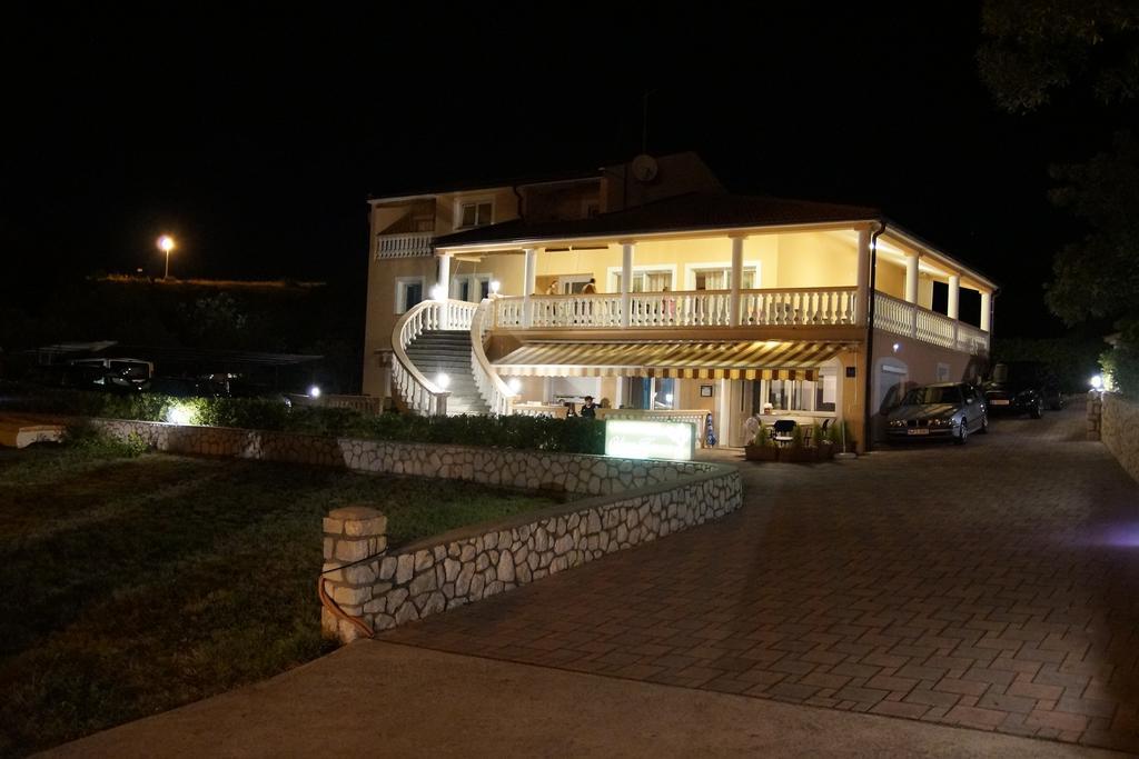 Apartamento Olive House Šimuni Exterior foto